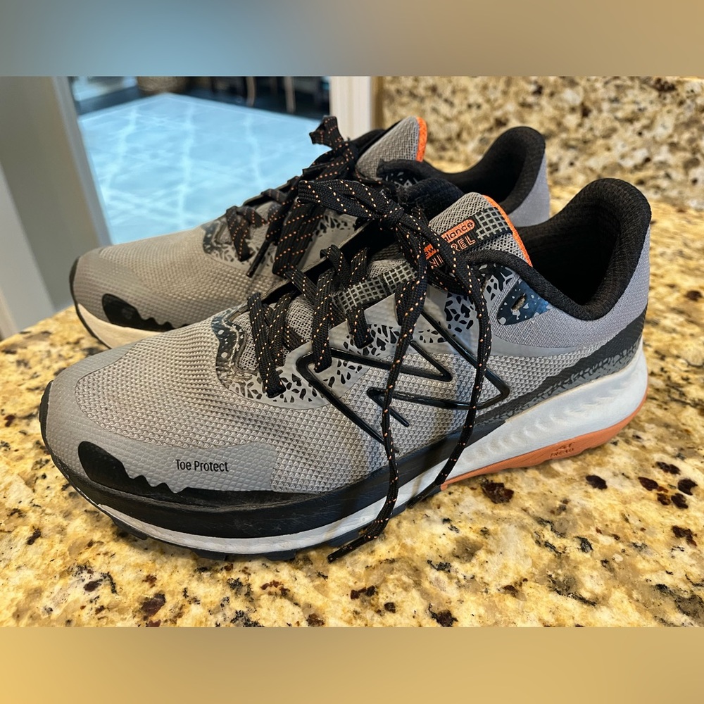 New balance men’s trail running shoes excellent condition like new size 7